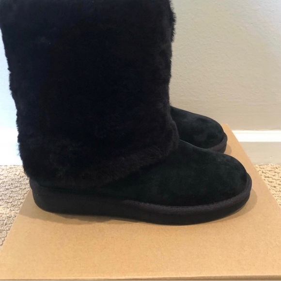 UGG Black Patten boot Size 6 - Picture 5 of 6